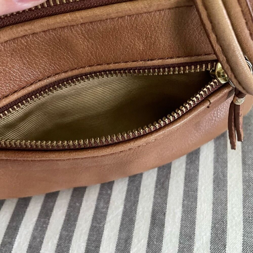 Elliott Lucca Tan Leather Crossbody Handbag - Picture 6 of 8
